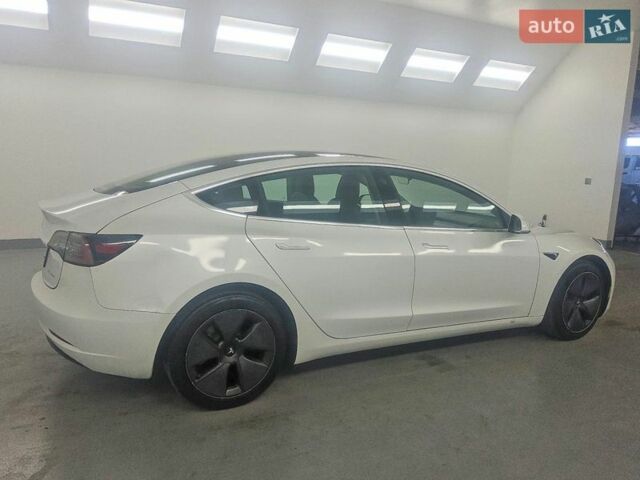 Белый Тесла Модель 3, объемом двигателя 0 л и пробегом 43 тыс. км за 5600 $, фото 2 на Automoto.ua