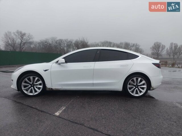 Белый Тесла Модель 3, объемом двигателя 0 л и пробегом 110 тыс. км за 16900 $, фото 1 на Automoto.ua
