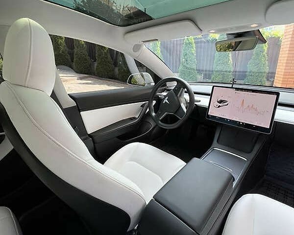 Білий Тесла Модель 3, об'ємом двигуна 0 л та пробігом 80 тис. км за 9800 $, фото 8 на Automoto.ua