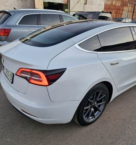 Белый Тесла Модель 3, объемом двигателя 0 л и пробегом 85 тыс. км за 15000 $, фото 10 на Automoto.ua
