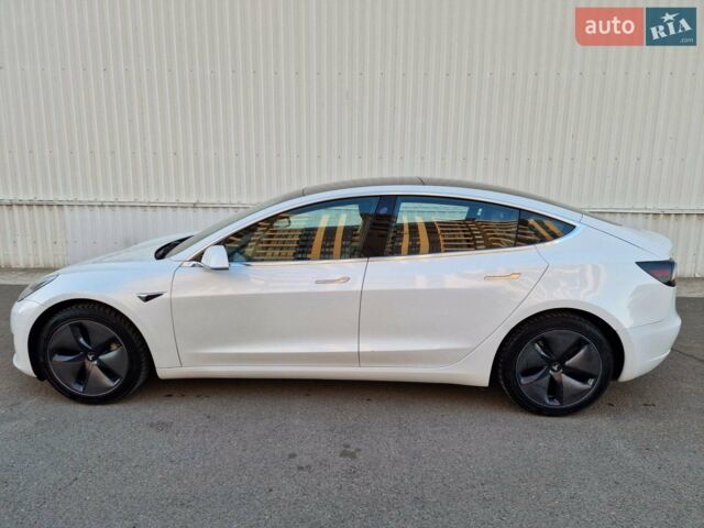 Белый Тесла Модель 3, объемом двигателя 0 л и пробегом 42 тыс. км за 17900 $, фото 6 на Automoto.ua