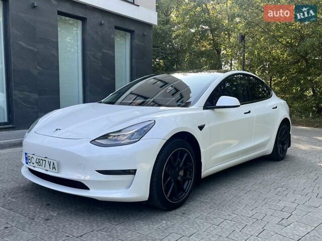 Білий Тесла Модель 3, об'ємом двигуна 0 л та пробігом 140 тис. км за 20700 $, фото 4 на Automoto.ua