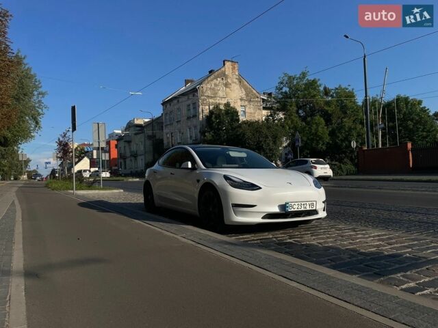 Белый Тесла Модель 3, объемом двигателя 0 л и пробегом 114 тыс. км за 19000 $, фото 5 на Automoto.ua