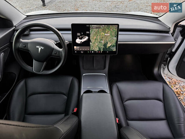 Белый Тесла Модель 3, объемом двигателя 0 л и пробегом 129 тыс. км за 19900 $, фото 22 на Automoto.ua