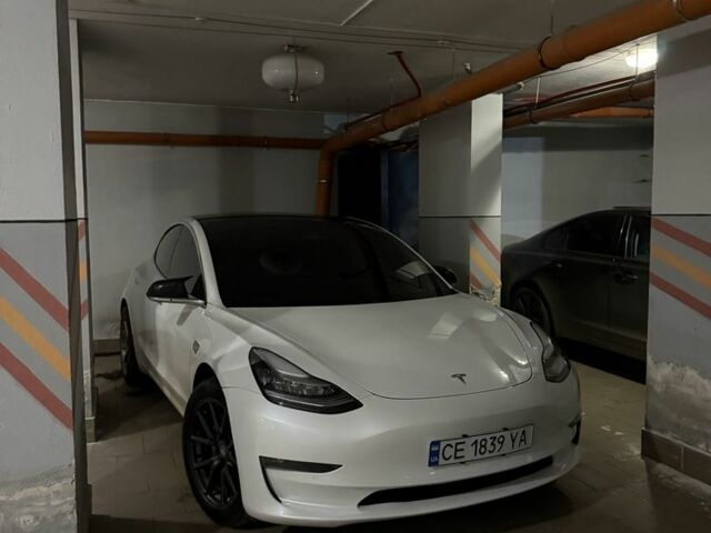 Білий Тесла Модель 3, об'ємом двигуна 0 л та пробігом 107 тис. км за 18900 $, фото 4 на Automoto.ua