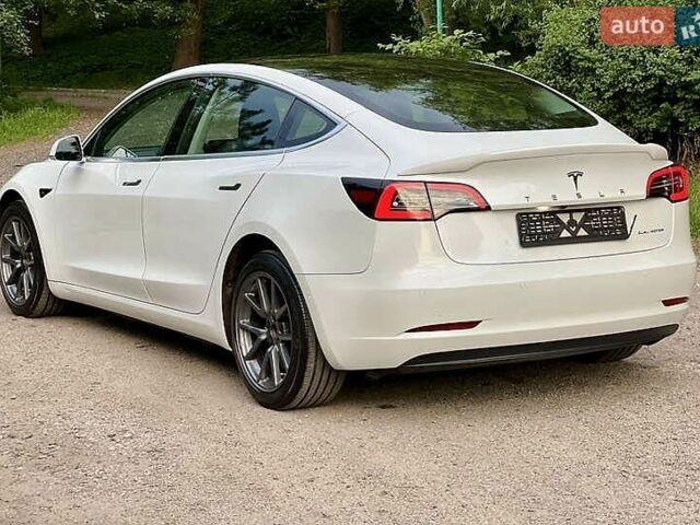 Білий Тесла Модель 3, об'ємом двигуна 0 л та пробігом 119 тис. км за 14200 $, фото 3 на Automoto.ua