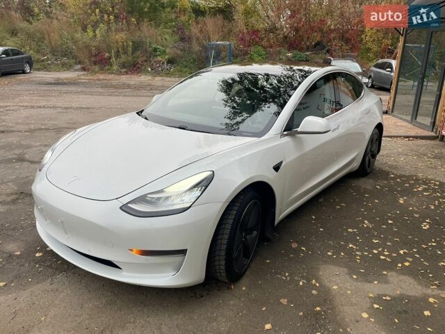 Белый Тесла Модель 3, объемом двигателя 0 л и пробегом 101 тыс. км за 14900 $, фото 6 на Automoto.ua
