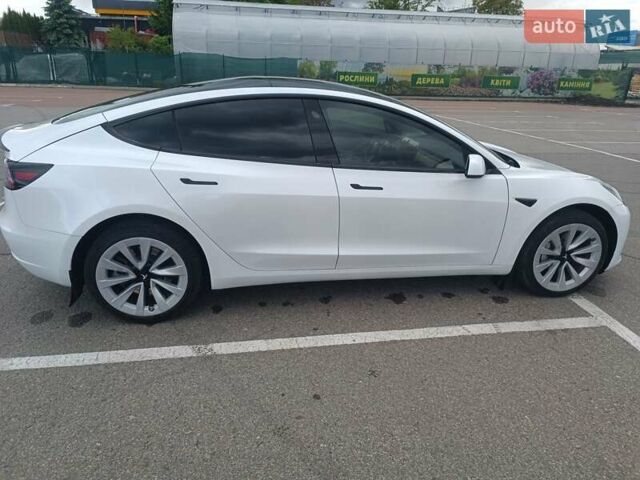 Тесла Модель 3 2020 в Львове на Automoto.ua Белый Тесла Модель 3, объемом двигателя 0 л и пробегом 88 тыс. км за 22500 $, фото 15 на Automoto.ua