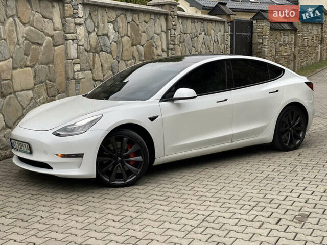 Белый Тесла Модель 3, объемом двигателя 0 л и пробегом 99 тыс. км за 22400 $, фото 4 на Automoto.ua