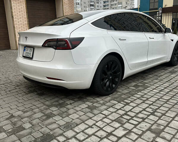 Білий Тесла Модель 3, об'ємом двигуна 0 л та пробігом 57 тис. км за 17000 $, фото 9 на Automoto.ua