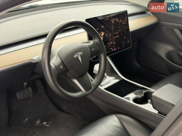 Білий Тесла Модель 3, об'ємом двигуна 0 л та пробігом 85 тис. км за 20200 $, фото 8 на Automoto.ua