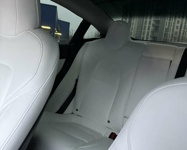 Білий Тесла Модель 3, об'ємом двигуна 0 л та пробігом 203 тис. км за 21500 $, фото 11 на Automoto.ua