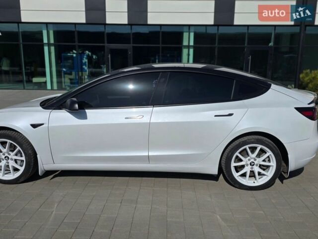 Белый Тесла Модель 3, объемом двигателя 0 л и пробегом 112 тыс. км за 16500 $, фото 6 на Automoto.ua