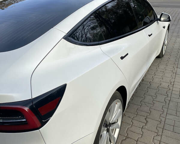 Білий Тесла Модель 3, об'ємом двигуна 0 л та пробігом 83 тис. км за 22000 $, фото 8 на Automoto.ua