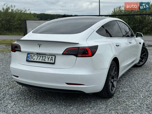 Білий Тесла Модель 3, об'ємом двигуна 0 л та пробігом 120 тис. км за 17500 $, фото 31 на Automoto.ua