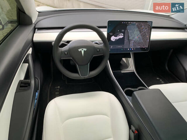 Тесла Модель 3 2020 у Івано-Франківську на Automoto.ua Білий Тесла Модель 3, об'ємом двигуна 0 л та пробігом 145 тис. км за 14850 $, фото 114 на Automoto.ua