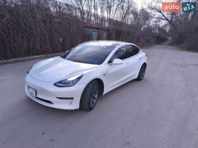 Белый Тесла Модель 3, объемом двигателя 0 л и пробегом 160 тыс. км за 15500 $, фото 4 на Automoto.ua