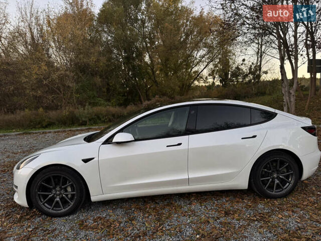 Белый Тесла Модель 3, объемом двигателя 0 л и пробегом 129 тыс. км за 19900 $, фото 6 на Automoto.ua