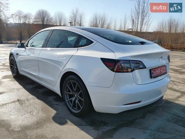 Белый Тесла Модель 3, объемом двигателя 0 л и пробегом 192 тыс. км за 17799 $, фото 5 на Automoto.ua