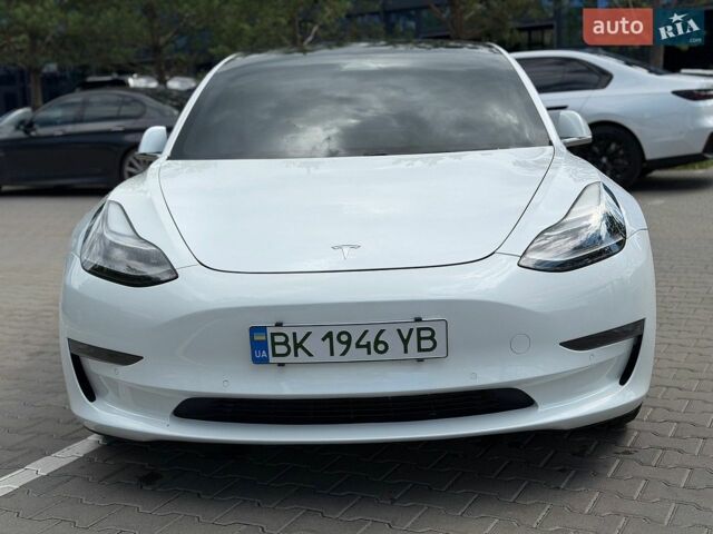Белый Тесла Модель 3, объемом двигателя 0 л и пробегом 147 тыс. км за 16500 $, фото 16 на Automoto.ua