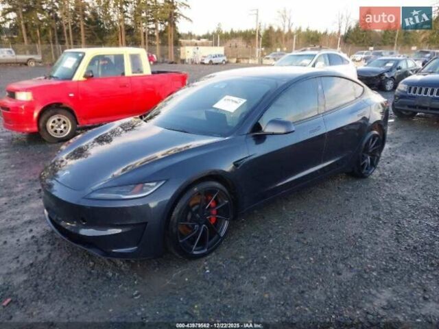 Белый Тесла Модель 3, объемом двигателя 1.98 л и пробегом 22 тыс. км за 16000 $, фото 11 на Automoto.ua