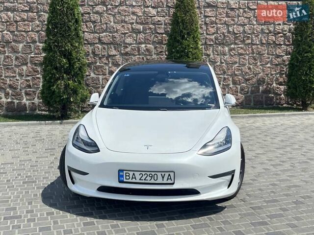 Білий Тесла Модель 3, об'ємом двигуна 0 л та пробігом 104 тис. км за 18500 $, фото 22 на Automoto.ua