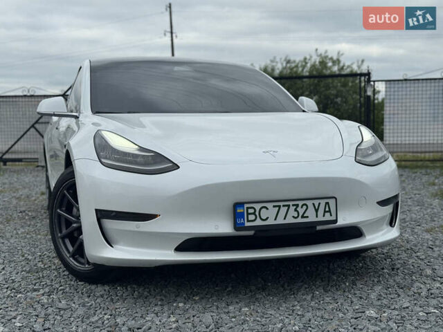 Білий Тесла Модель 3, об'ємом двигуна 0 л та пробігом 120 тис. км за 17500 $, фото 4 на Automoto.ua