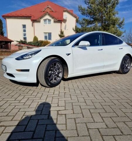 Белый Тесла Модель 3, объемом двигателя 0 л и пробегом 85 тыс. км за 15000 $, фото 54 на Automoto.ua