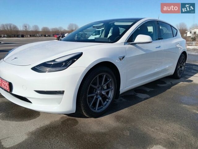 Белый Тесла Модель 3, объемом двигателя 0 л и пробегом 192 тыс. км за 17799 $, фото 2 на Automoto.ua