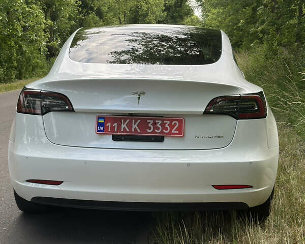 Білий Тесла Модель 3, об'ємом двигуна 0 л та пробігом 109 тис. км за 18700 $, фото 4 на Automoto.ua