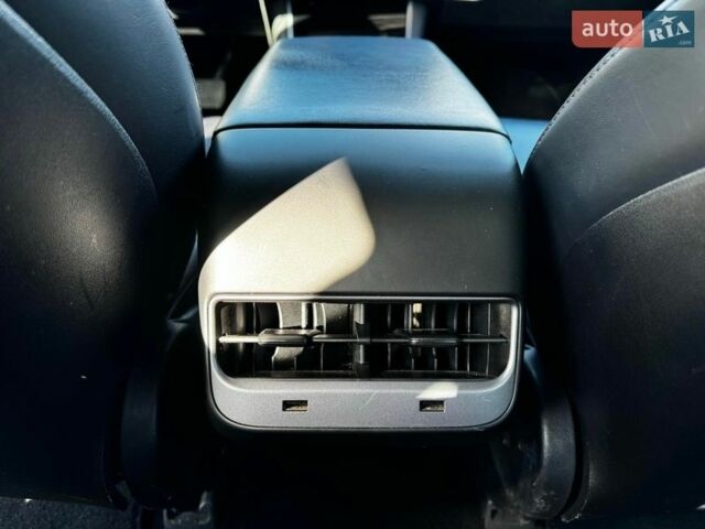 Белый Тесла Модель 3, объемом двигателя 0 л и пробегом 162 тыс. км за 18690 $, фото 14 на Automoto.ua