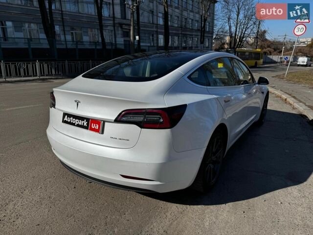 Білий Тесла Модель 3, об'ємом двигуна 0 л та пробігом 162 тис. км за 17540 $, фото 6 на Automoto.ua