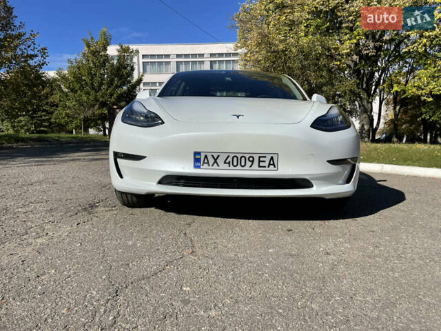 Белый Тесла Модель 3, объемом двигателя 0 л и пробегом 14 тыс. км за 35000 $, фото 17 на Automoto.ua