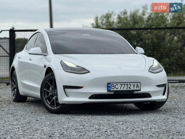 Білий Тесла Модель 3, об'ємом двигуна 0 л та пробігом 120 тис. км за 17500 $, фото 2 на Automoto.ua