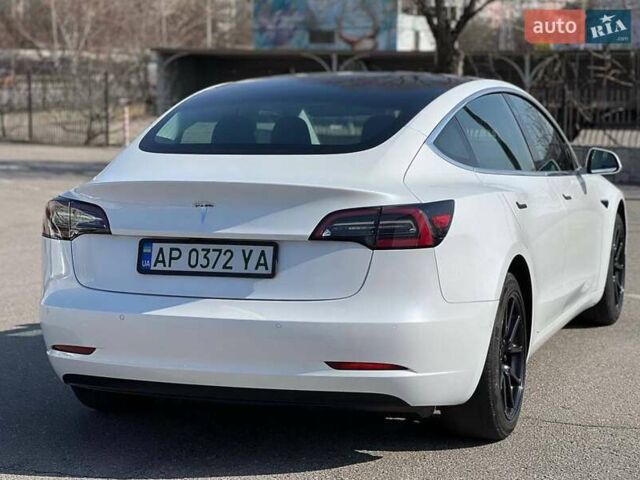 Білий Тесла Модель 3, об'ємом двигуна 0 л та пробігом 58 тис. км за 15250 $, фото 2 на Automoto.ua