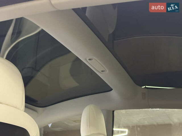 Белый Тесла Модель 3, объемом двигателя 0 л и пробегом 83 тыс. км за 15999 $, фото 33 на Automoto.ua