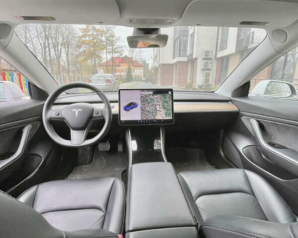 Білий Тесла Модель 3, об'ємом двигуна 0 л та пробігом 87 тис. км за 16999 $, фото 25 на Automoto.ua