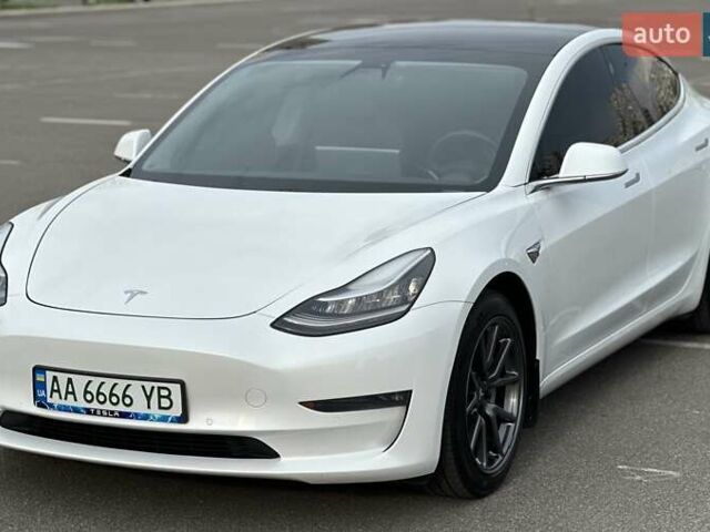 Білий Тесла Модель 3, об'ємом двигуна 0 л та пробігом 59 тис. км за 22500 $, фото 16 на Automoto.ua