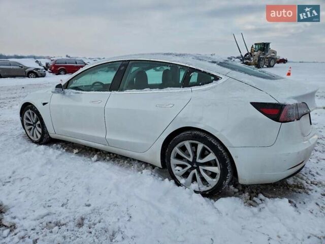 Белый Тесла Модель 3, объемом двигателя 0 л и пробегом 72 тыс. км за 5200 $, фото 1 на Automoto.ua