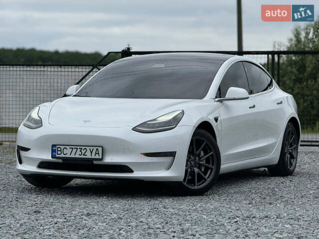 Білий Тесла Модель 3, об'ємом двигуна 0 л та пробігом 120 тис. км за 17500 $, фото 10 на Automoto.ua