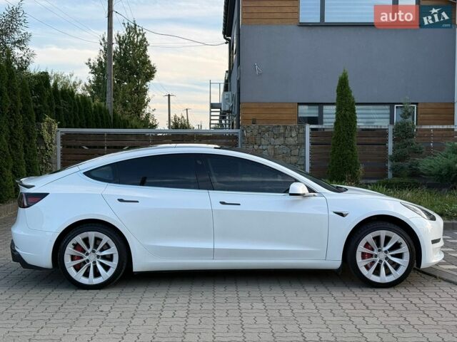 Белый Тесла Модель 3, объемом двигателя 0 л и пробегом 120 тыс. км за 15199 $, фото 22 на Automoto.ua