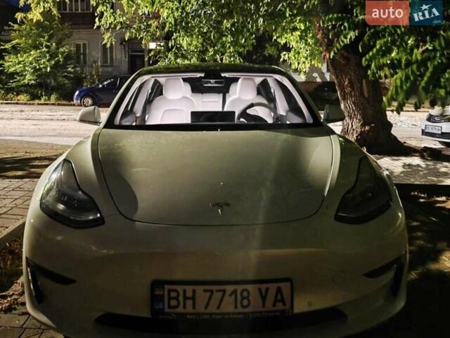 Белый Тесла Модель 3, объемом двигателя 0 л и пробегом 105 тыс. км за 21000 $, фото 5 на Automoto.ua