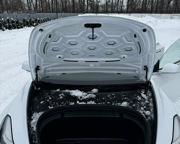 Білий Тесла Модель 3, об'ємом двигуна 0 л та пробігом 147 тис. км за 15750 $, фото 17 на Automoto.ua