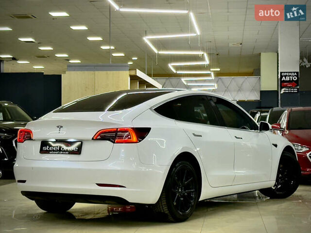 Белый Тесла Модель 3, объемом двигателя 0 л и пробегом 83 тыс. км за 15999 $, фото 11 на Automoto.ua