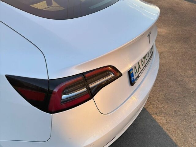 Білий Тесла Модель 3, об'ємом двигуна 0 л та пробігом 90 тис. км за 15500 $, фото 5 на Automoto.ua