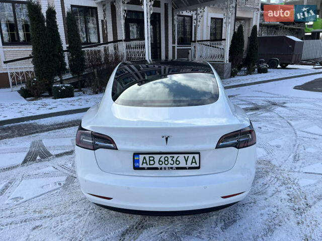 Белый Тесла Модель 3, объемом двигателя 0 л и пробегом 63 тыс. км за 19500 $, фото 48 на Automoto.ua