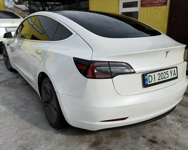 Белый Тесла Модель 3, объемом двигателя 0 л и пробегом 115 тыс. км за 15200 $, фото 2 на Automoto.ua