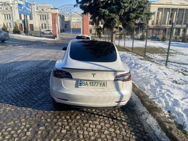 Белый Тесла Модель 3, объемом двигателя 0 л и пробегом 138 тыс. км за 15900 $, фото 7 на Automoto.ua