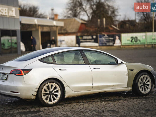 Білий Тесла Модель 3, об'ємом двигуна 0 л та пробігом 104 тис. км за 15000 $, фото 2 на Automoto.ua