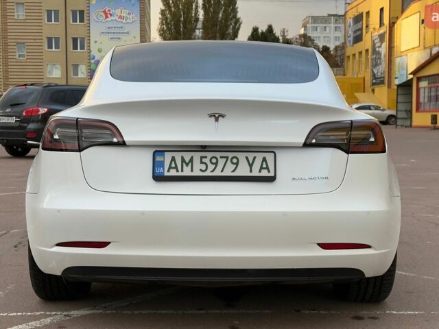 Белый Тесла Модель 3, объемом двигателя 0 л и пробегом 98 тыс. км за 22000 $, фото 2 на Automoto.ua